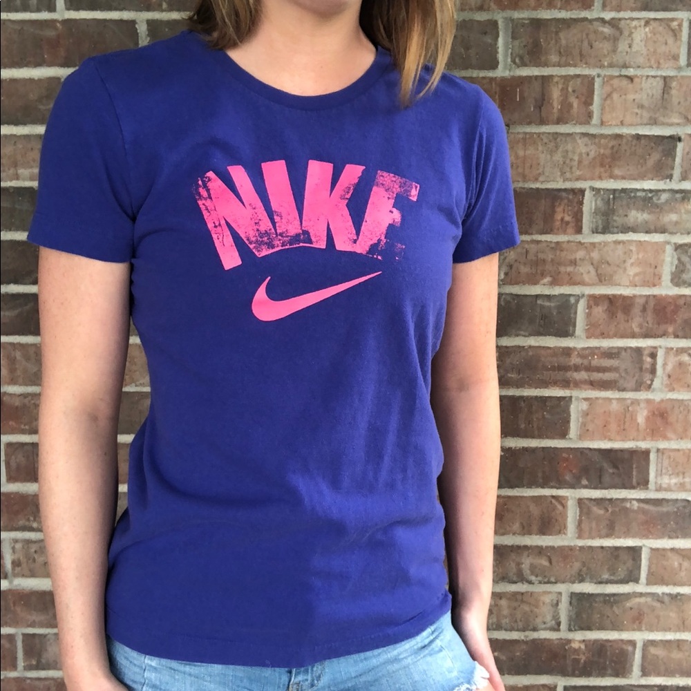 Nike Slim Fit Logo Tee
